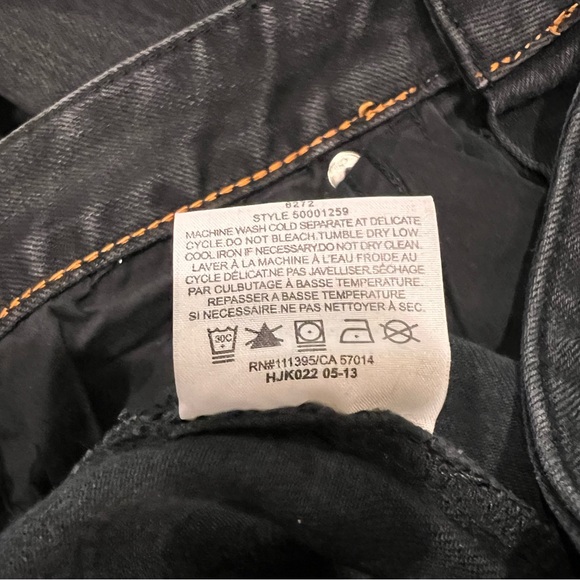 TORY BURCH JEANS, BLACK SIZE: 2, MEASUREMENTS: WAIST: 13”, INSEAM: 28, RISE: 9”. - Picture 9 of 12